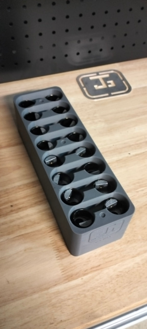 V8 Lifter case